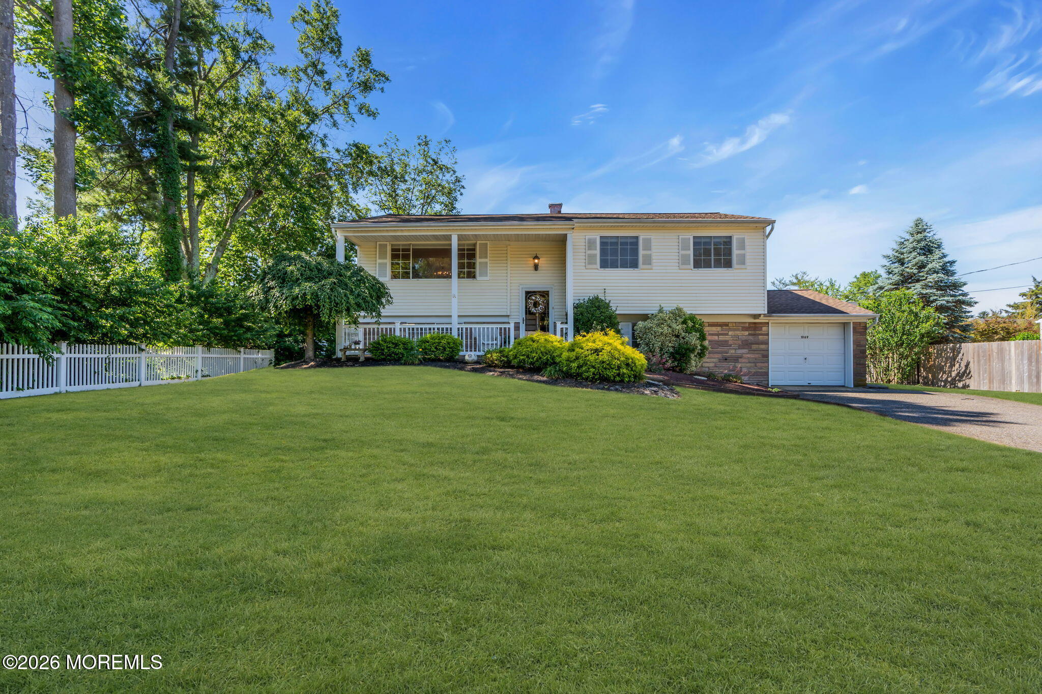 1069 Fairview Drive