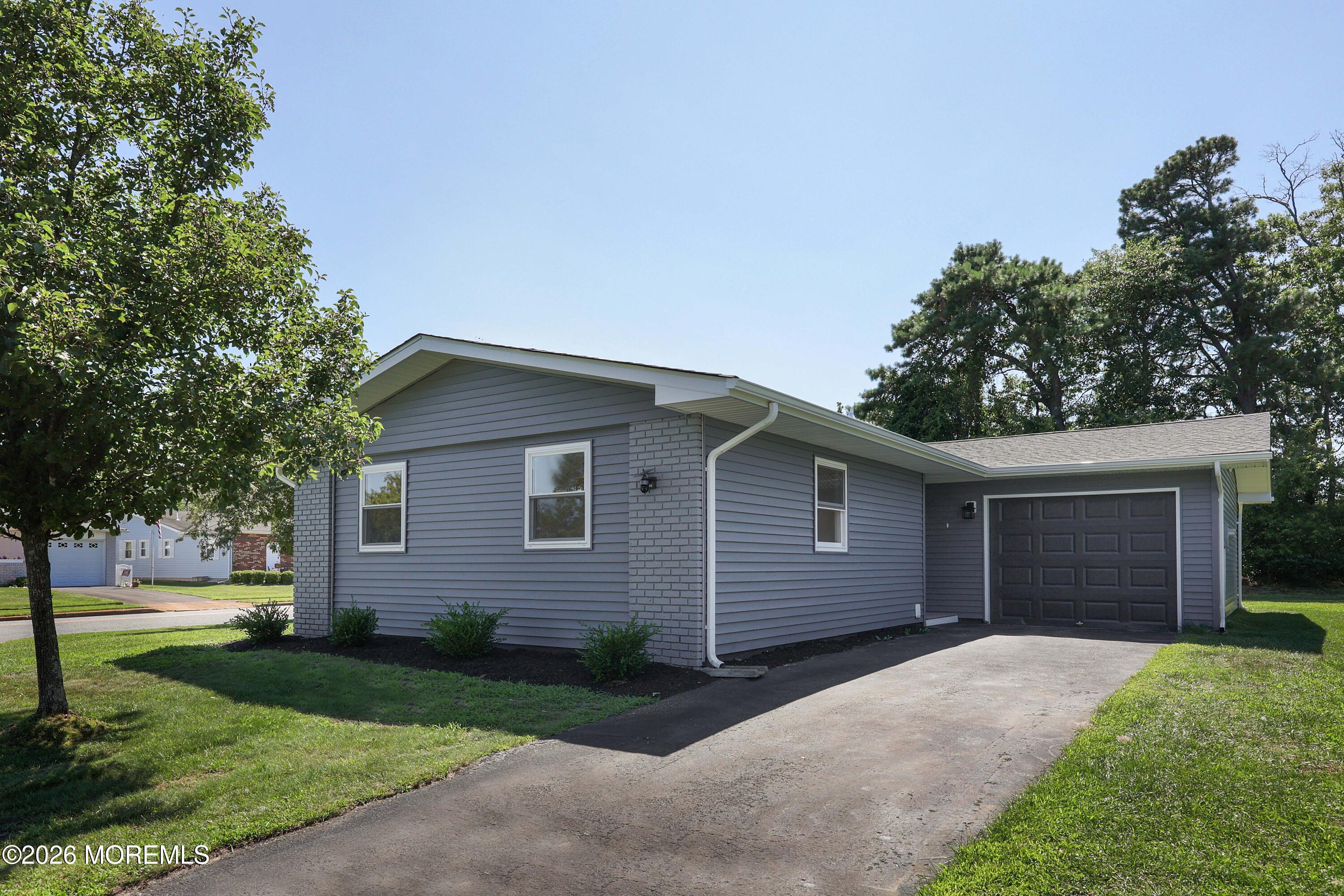 1 Campion Court