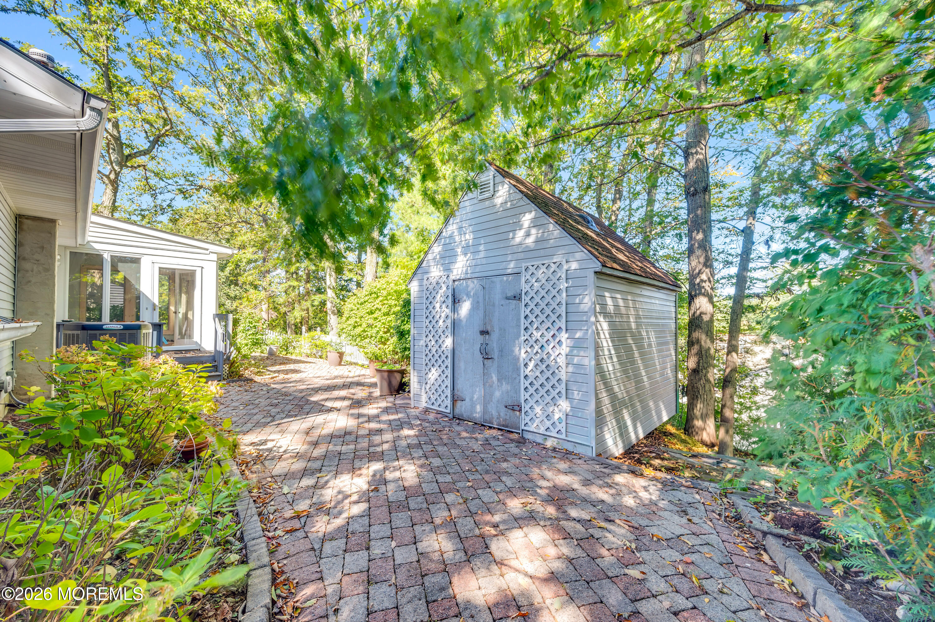 127 Arnold Place