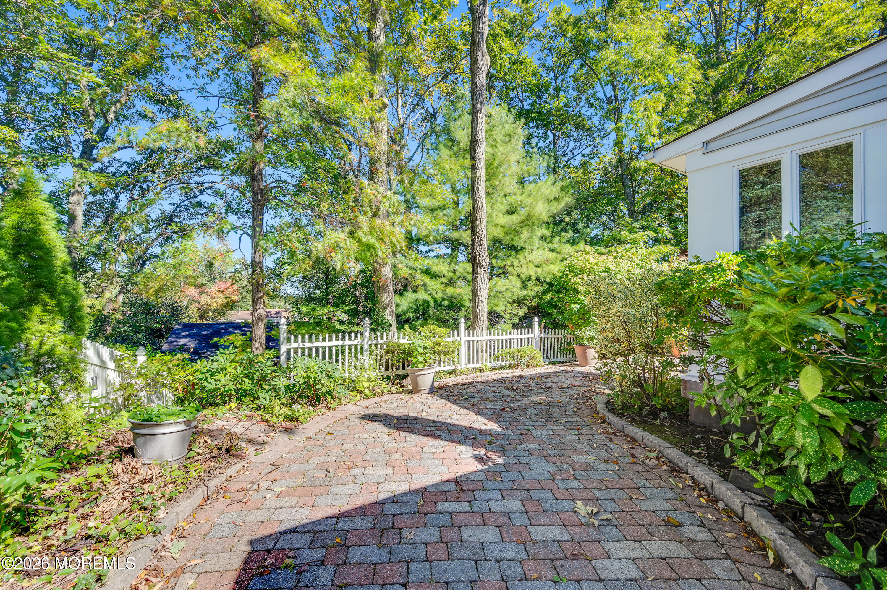 127 Arnold Place
