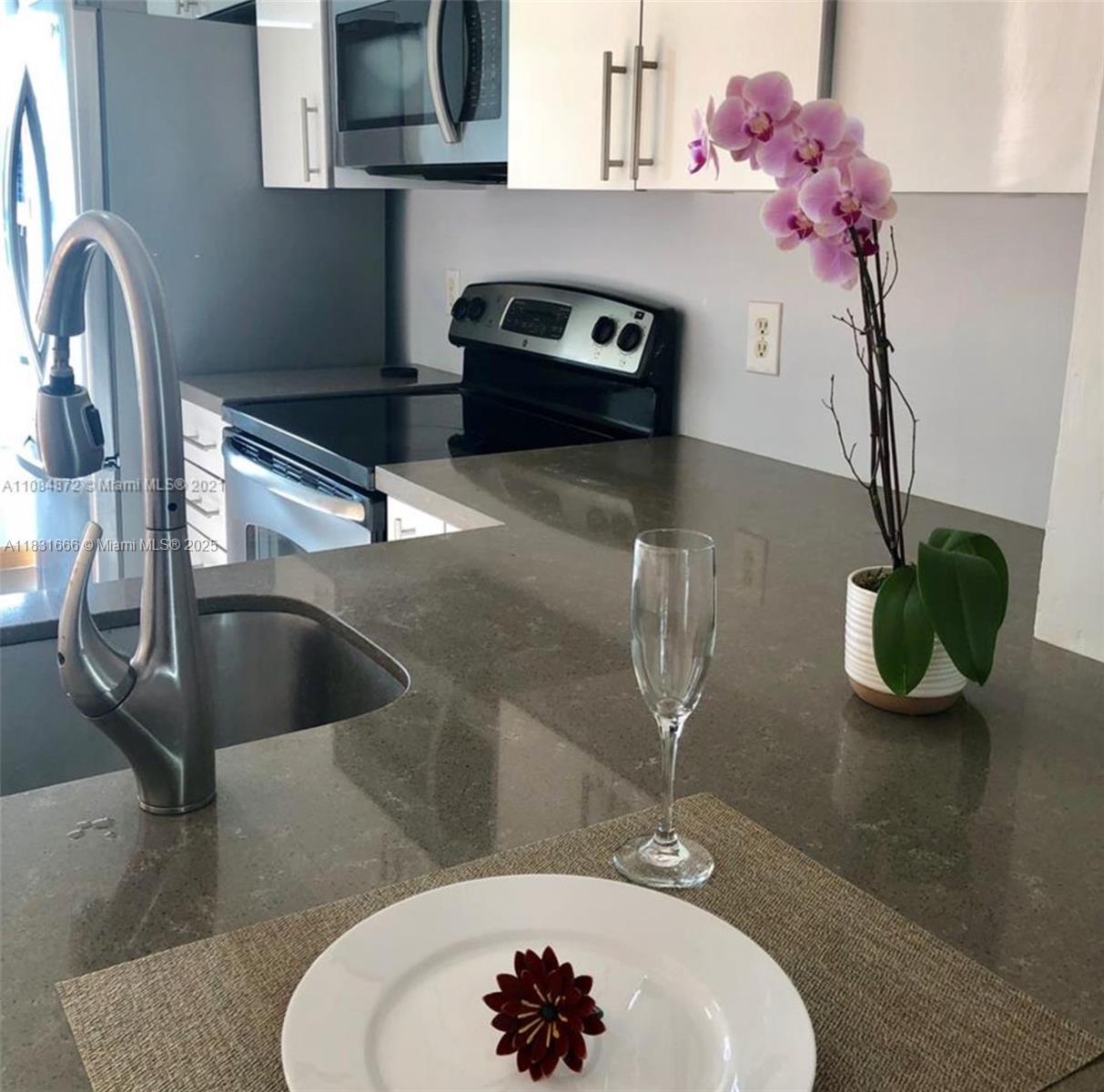 2 Simonton Cir # 2