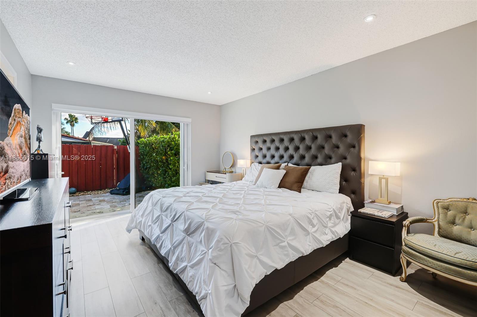 16780 Redwood Way