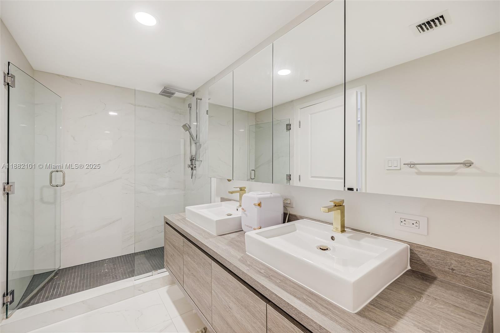 400 Sunny Isles Blvd # 920