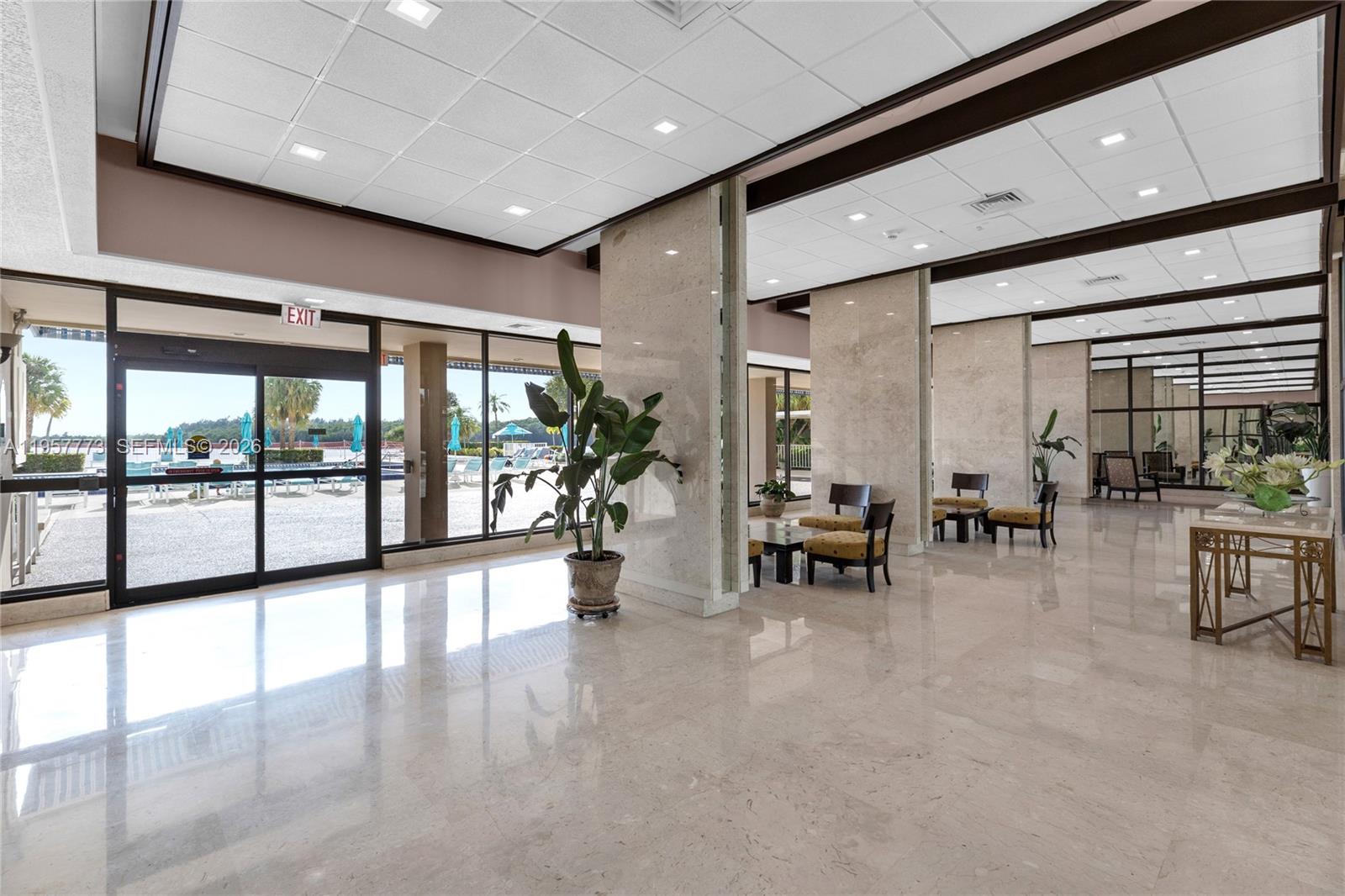 300 Bayview Dr # 06 Unit: PH-06