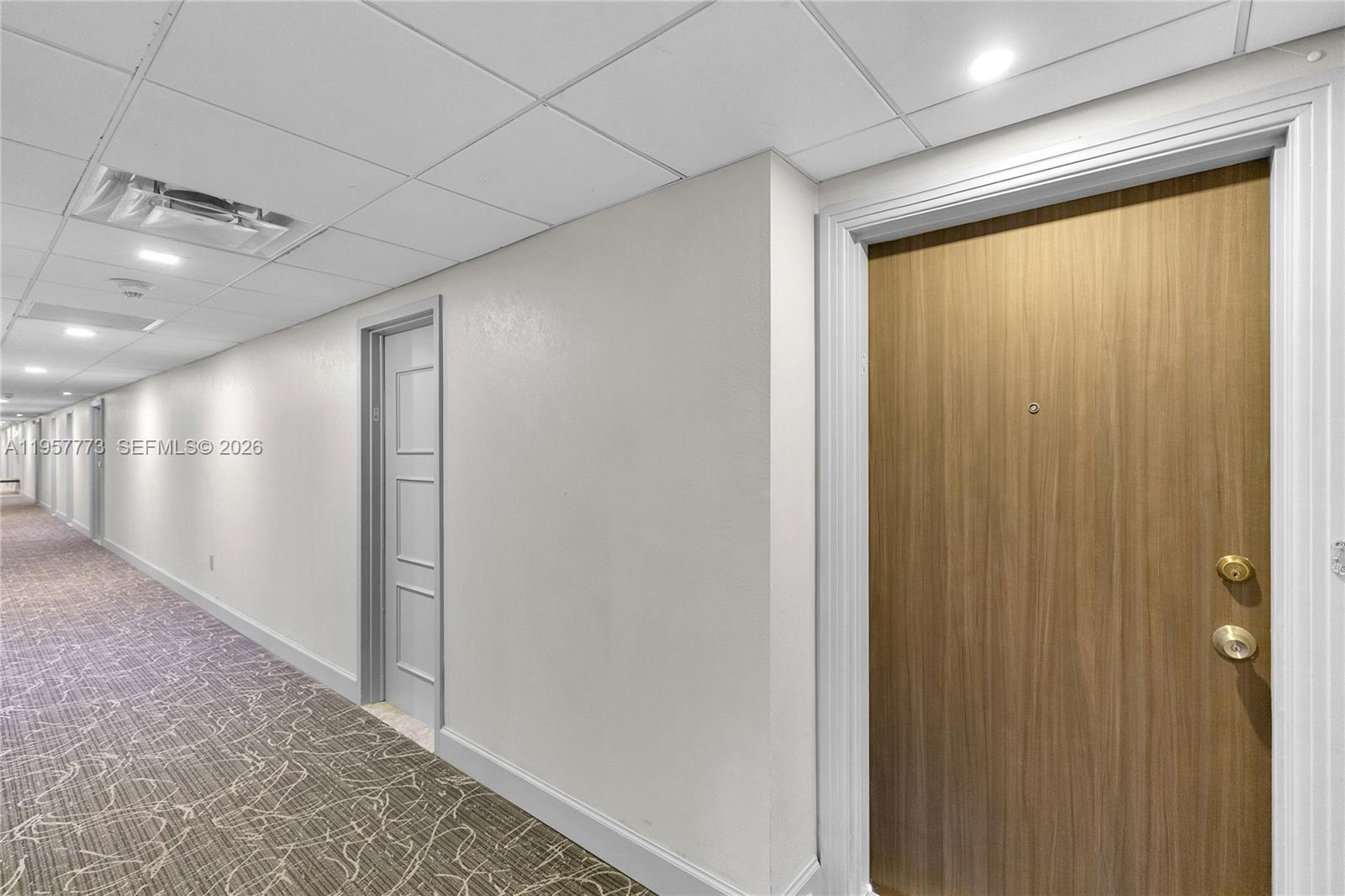 300 Bayview Dr # 06 Unit: PH-06