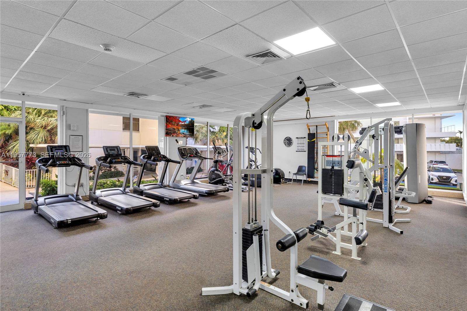 300 Bayview Dr # 06 Unit: PH-06