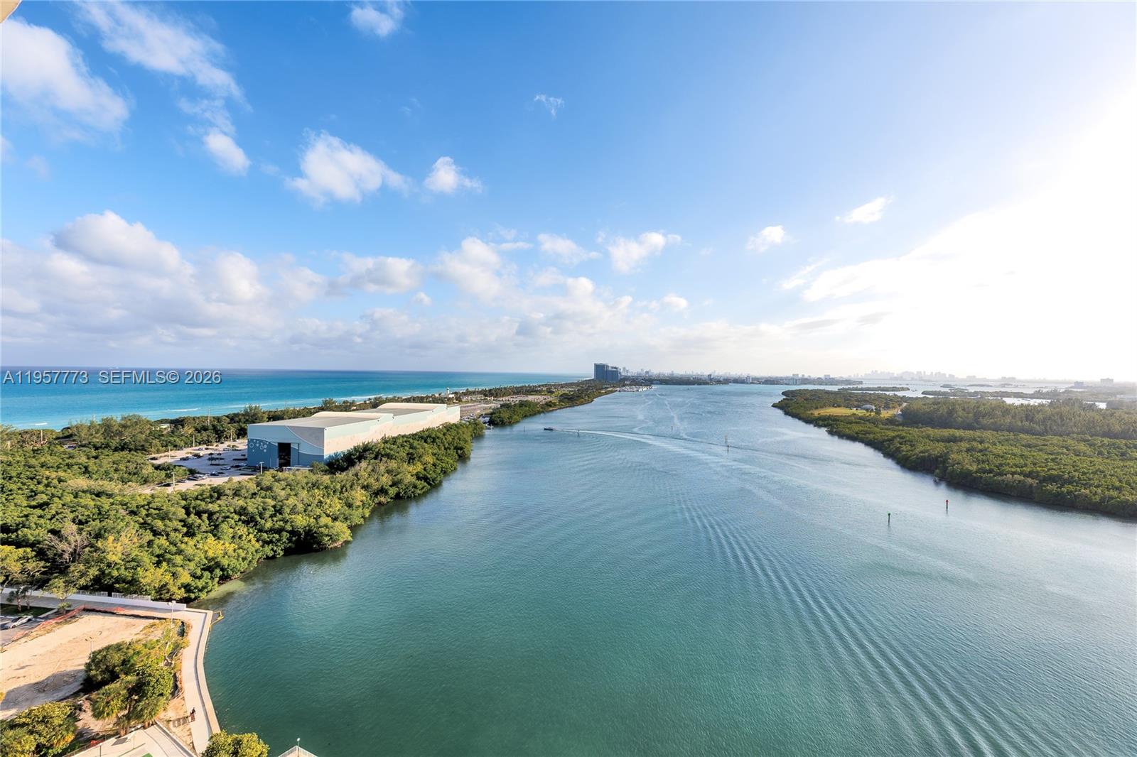 300 Bayview Dr # 06 Unit: PH-06