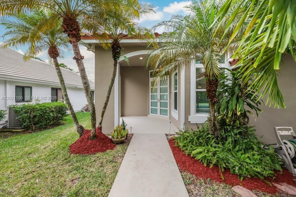 814 Heron Rd