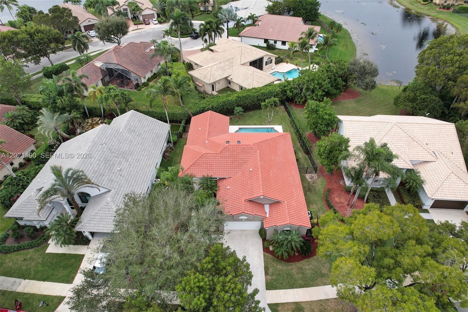 814 Heron Rd