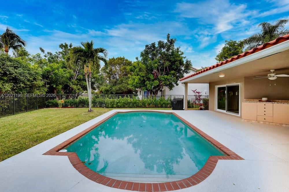 814 Heron Rd