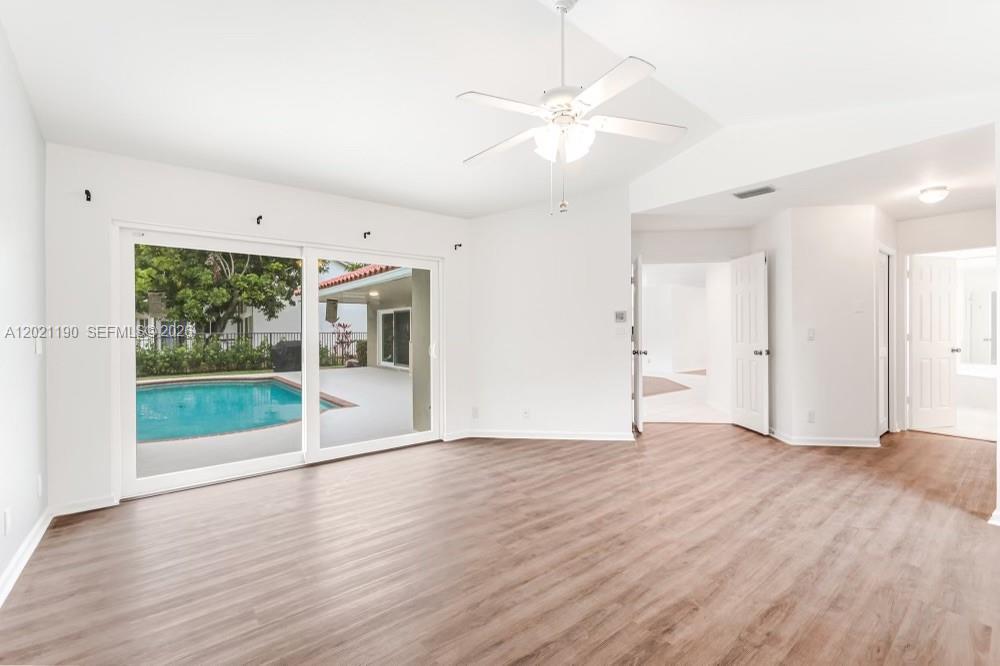 814 Heron Rd