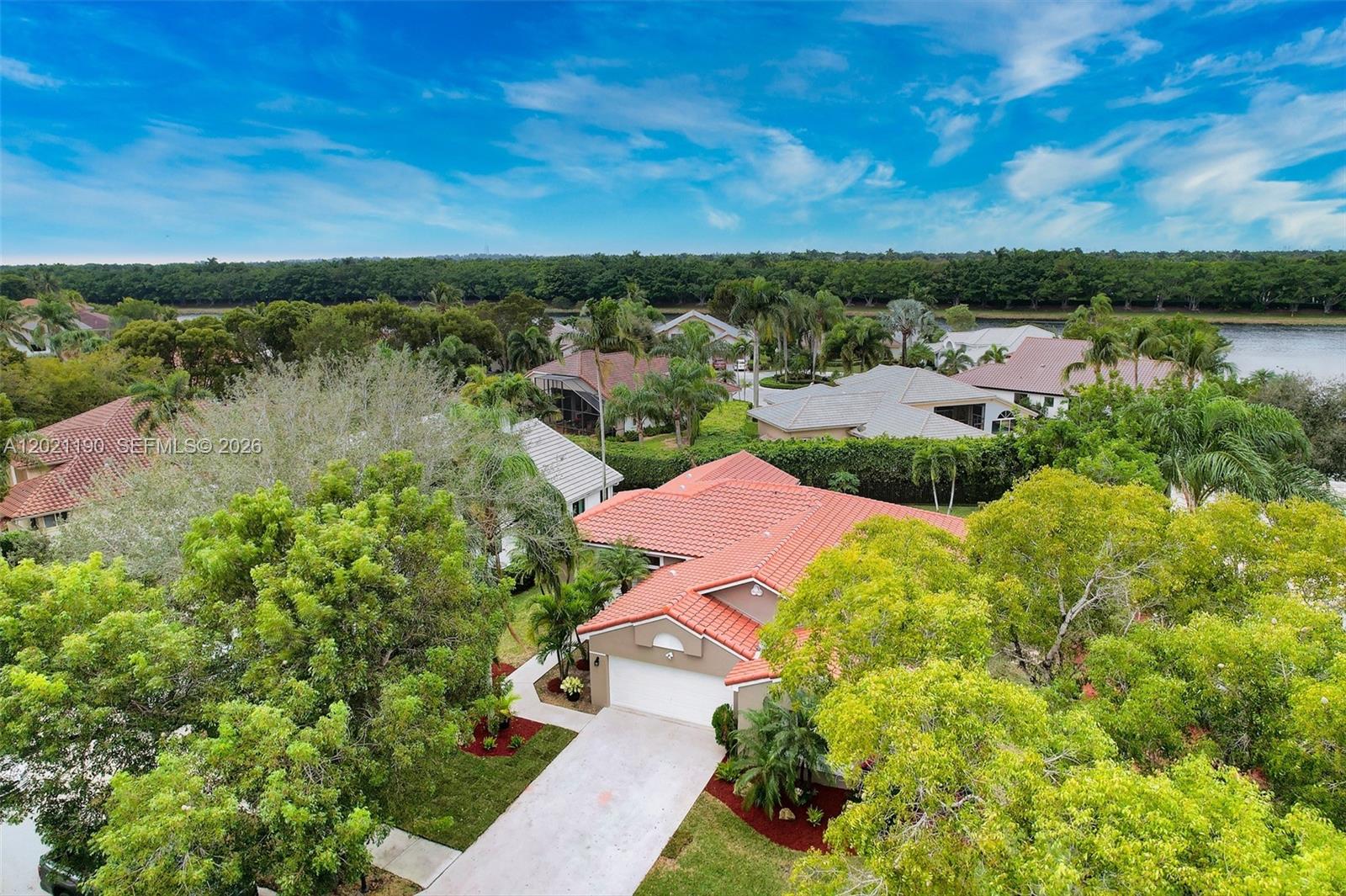 814 Heron Rd