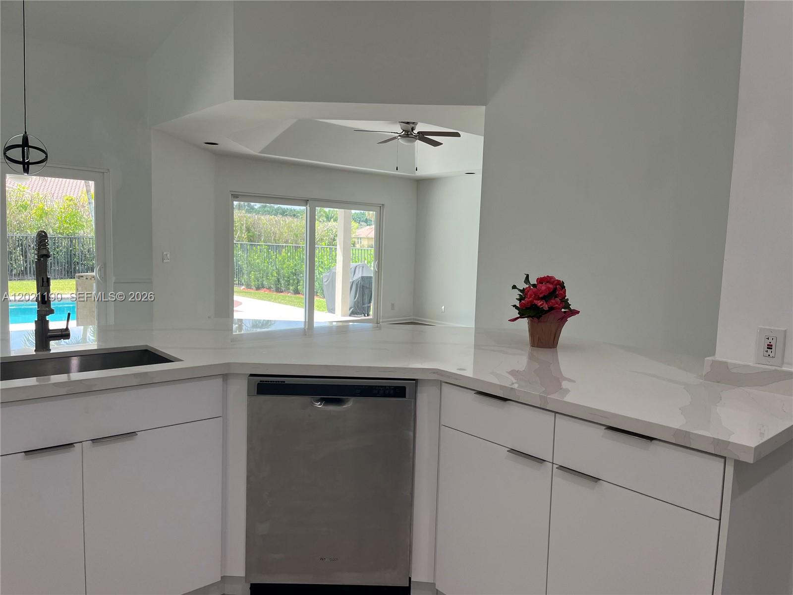 814 Heron Rd