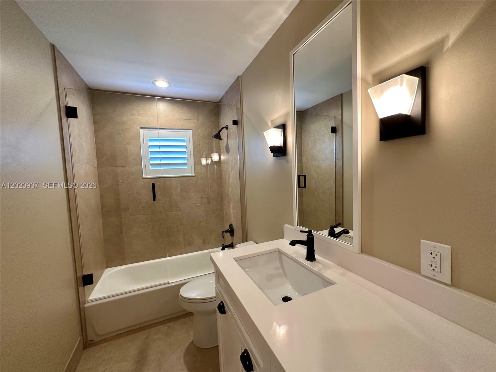 953 Tanglewood Cir # 953