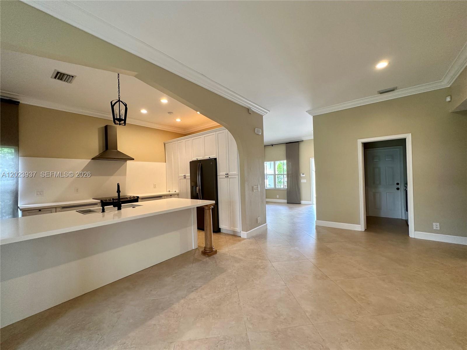 953 Tanglewood Cir # 953