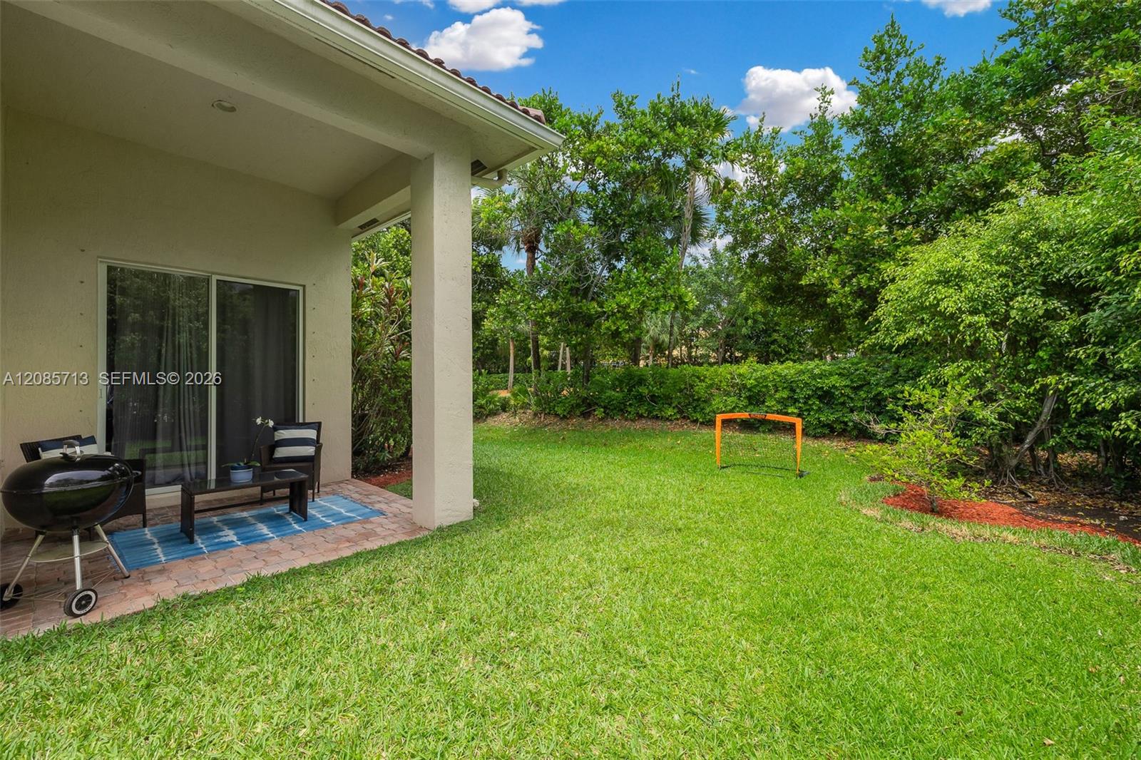 1604 Victoria Pointe Ln