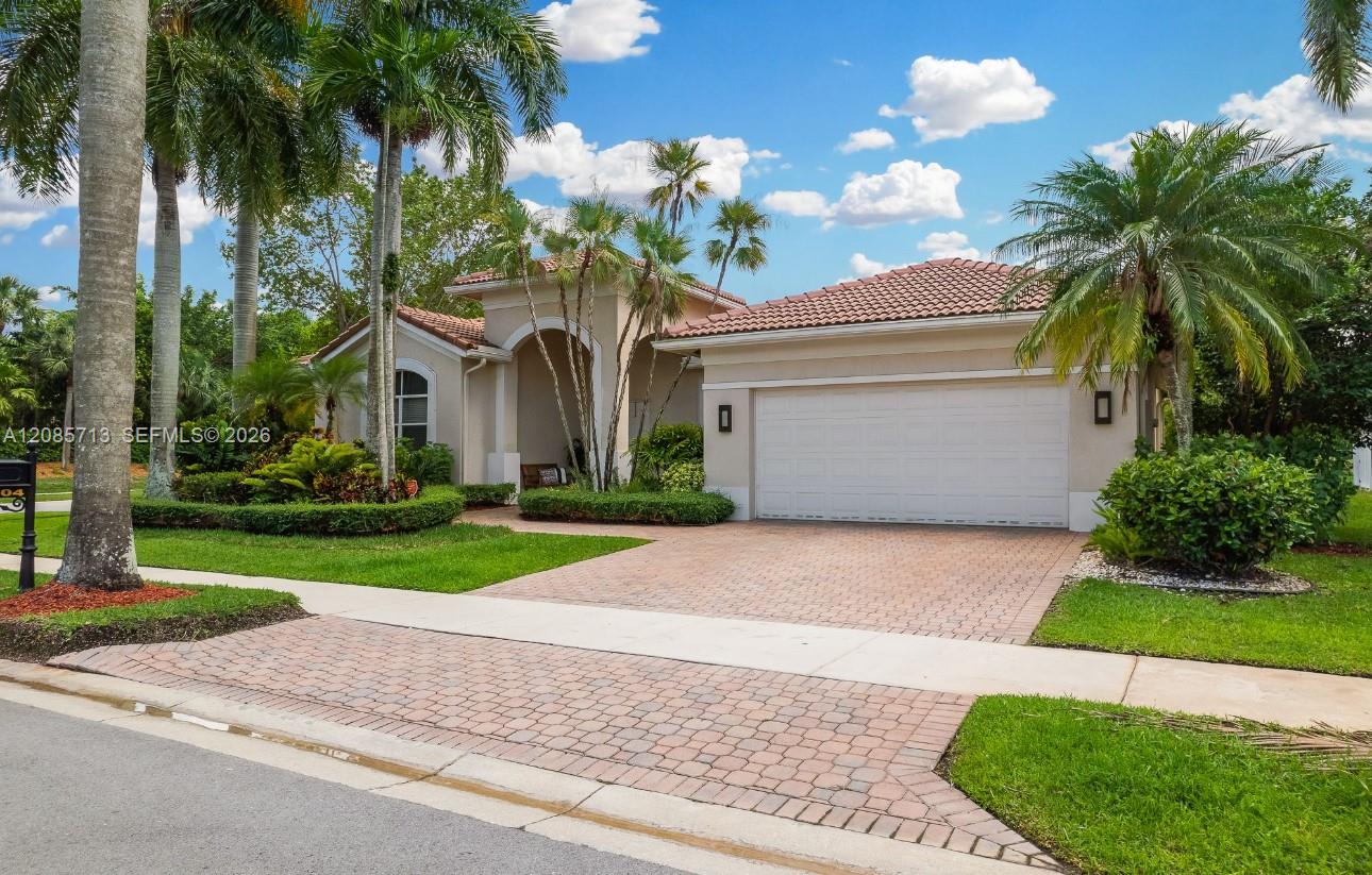 1604 Victoria Pointe Ln