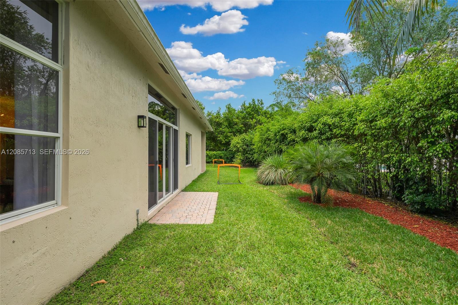 1604 Victoria Pointe Ln