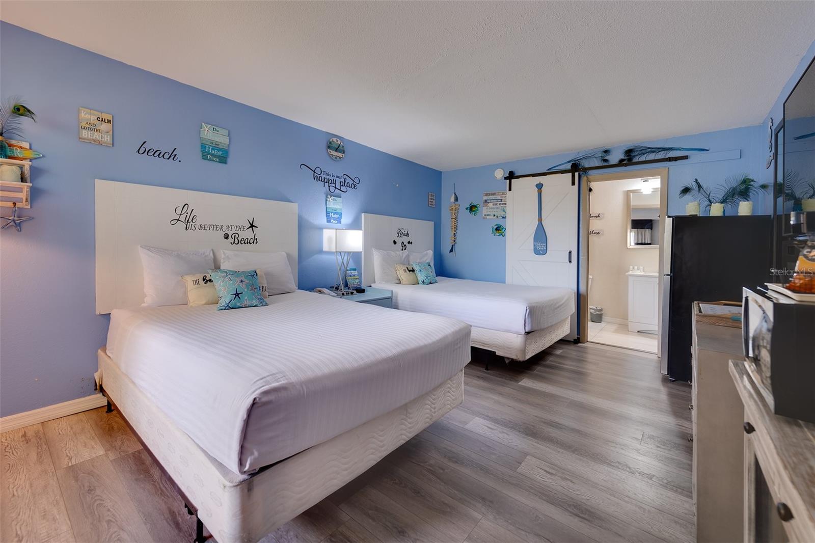 7150 N TAMIAMI TRL #S-606