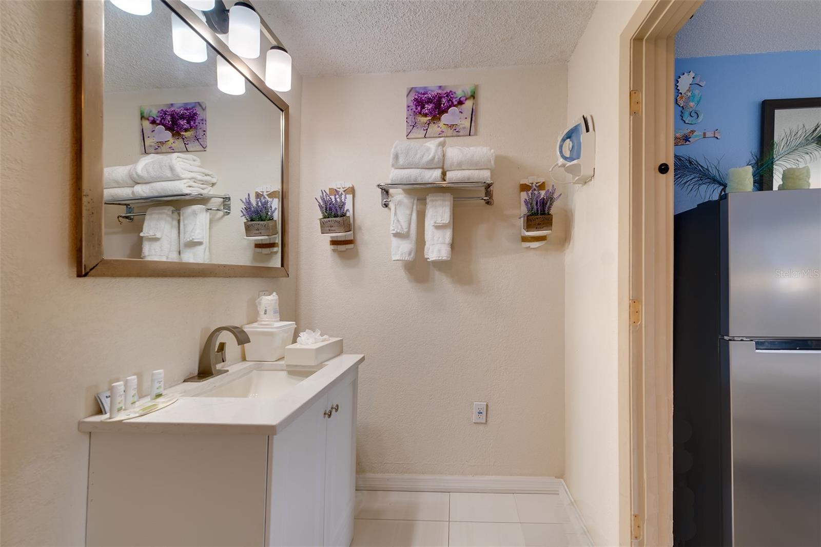 7150 N TAMIAMI TRL #S-606