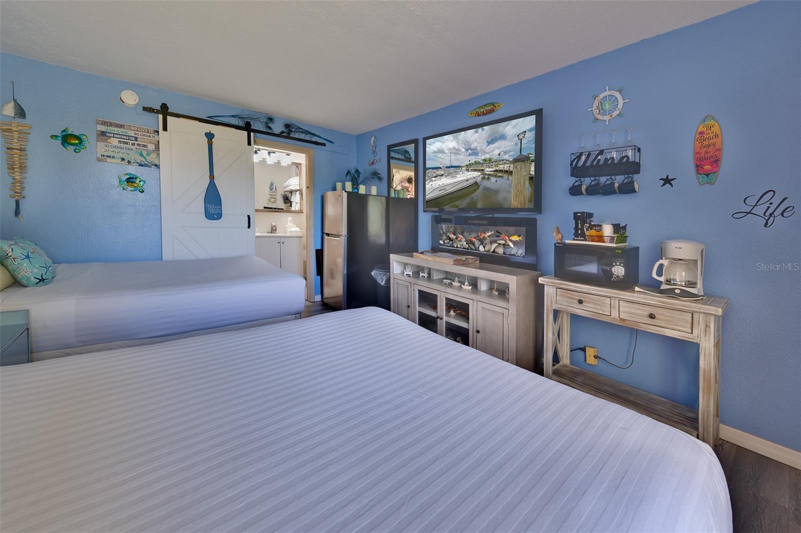 7150 N TAMIAMI TRL #S-606