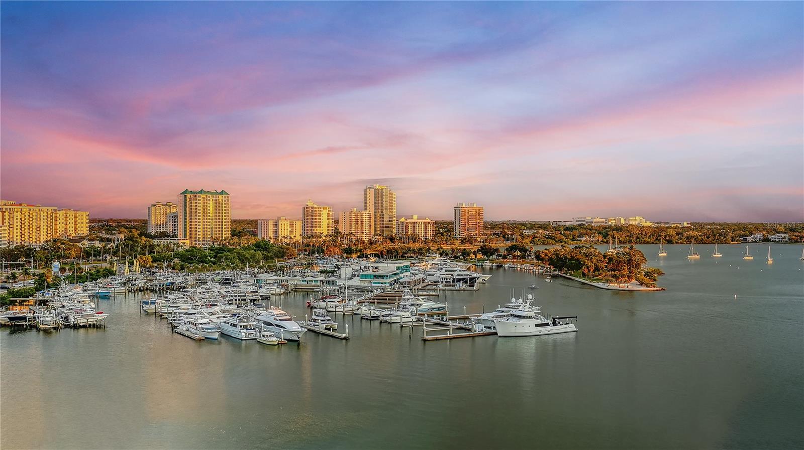 111 GOLDEN GATE PT #201