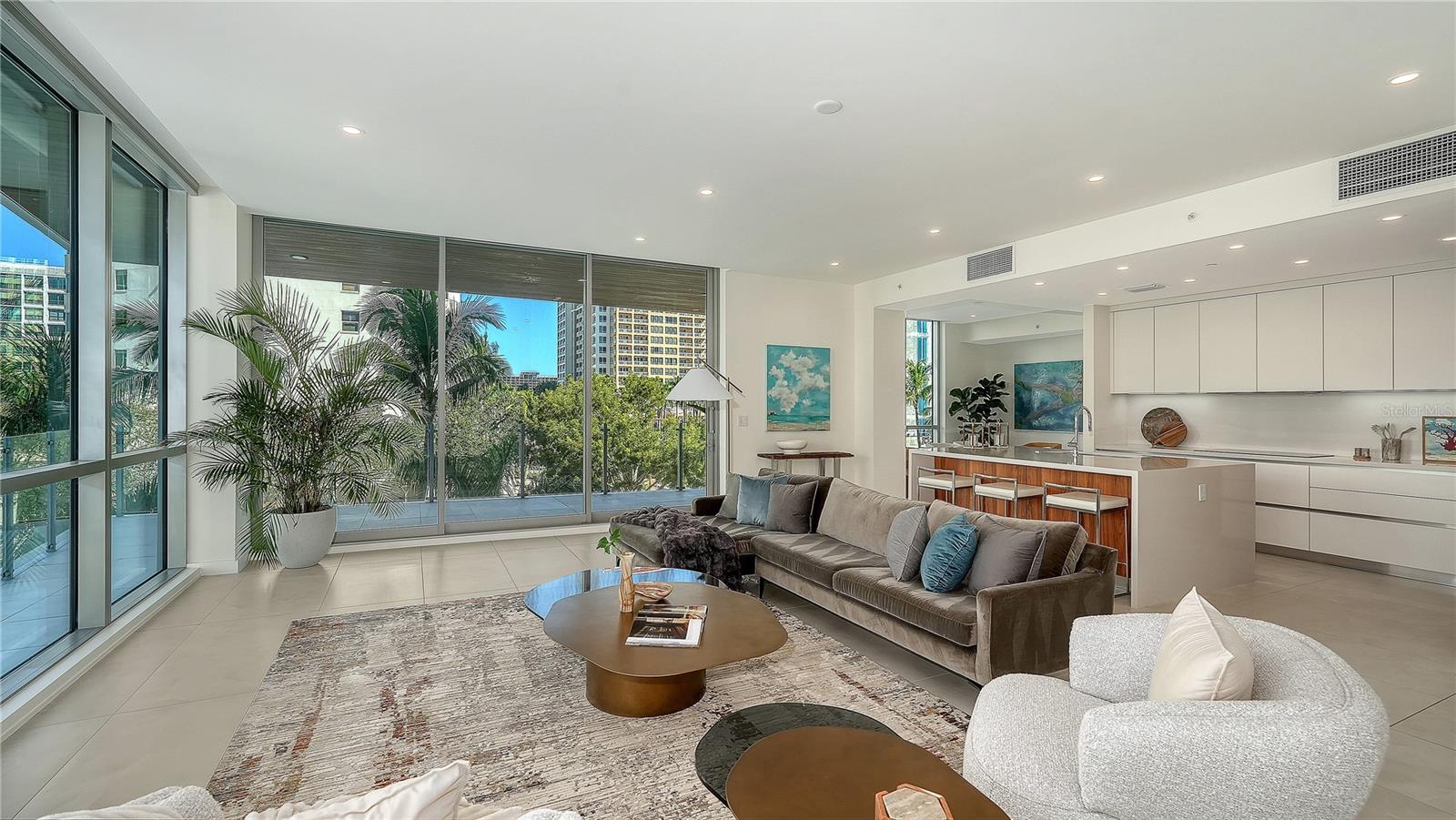 111 GOLDEN GATE PT #201