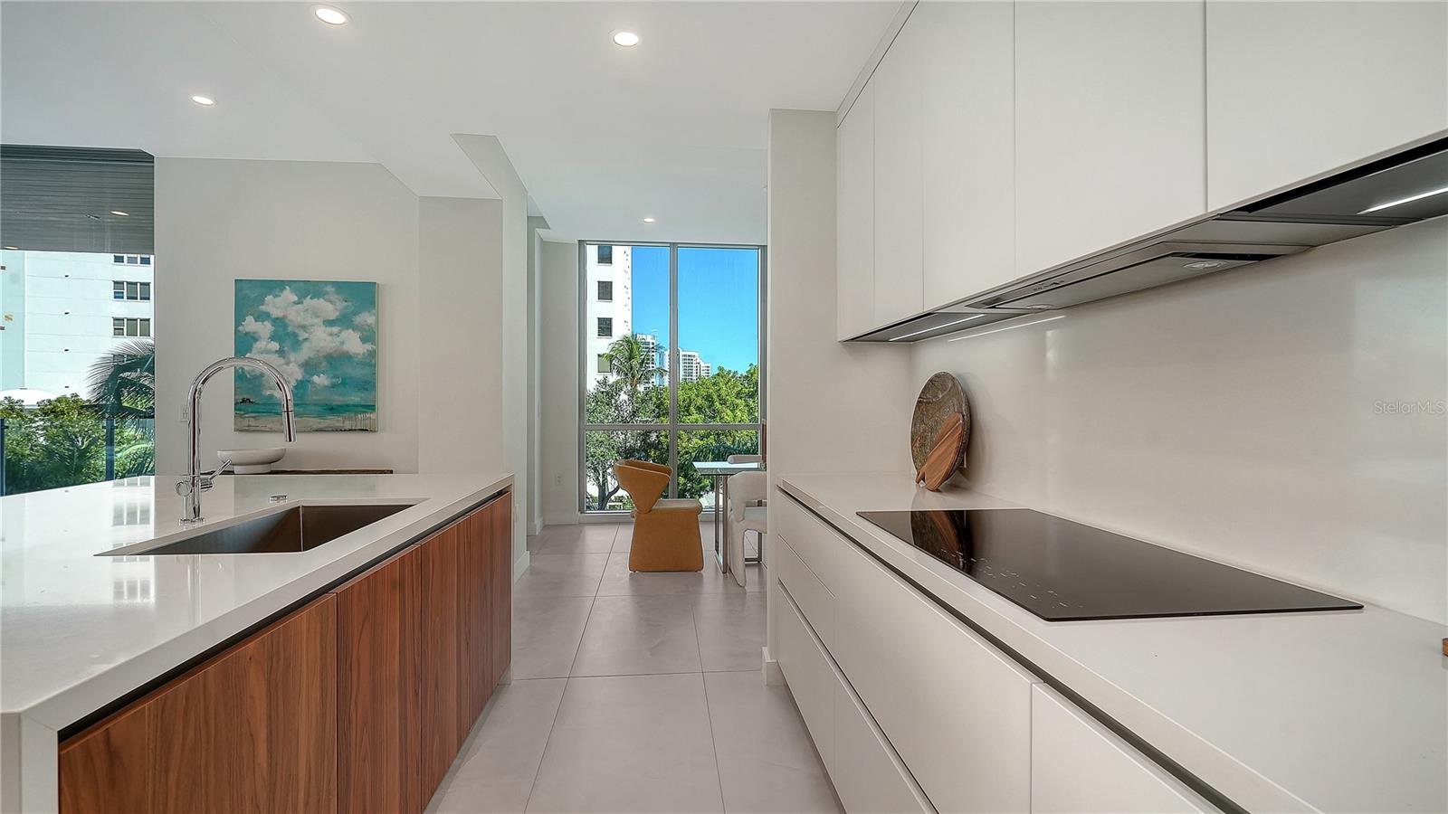 111 GOLDEN GATE PT #201