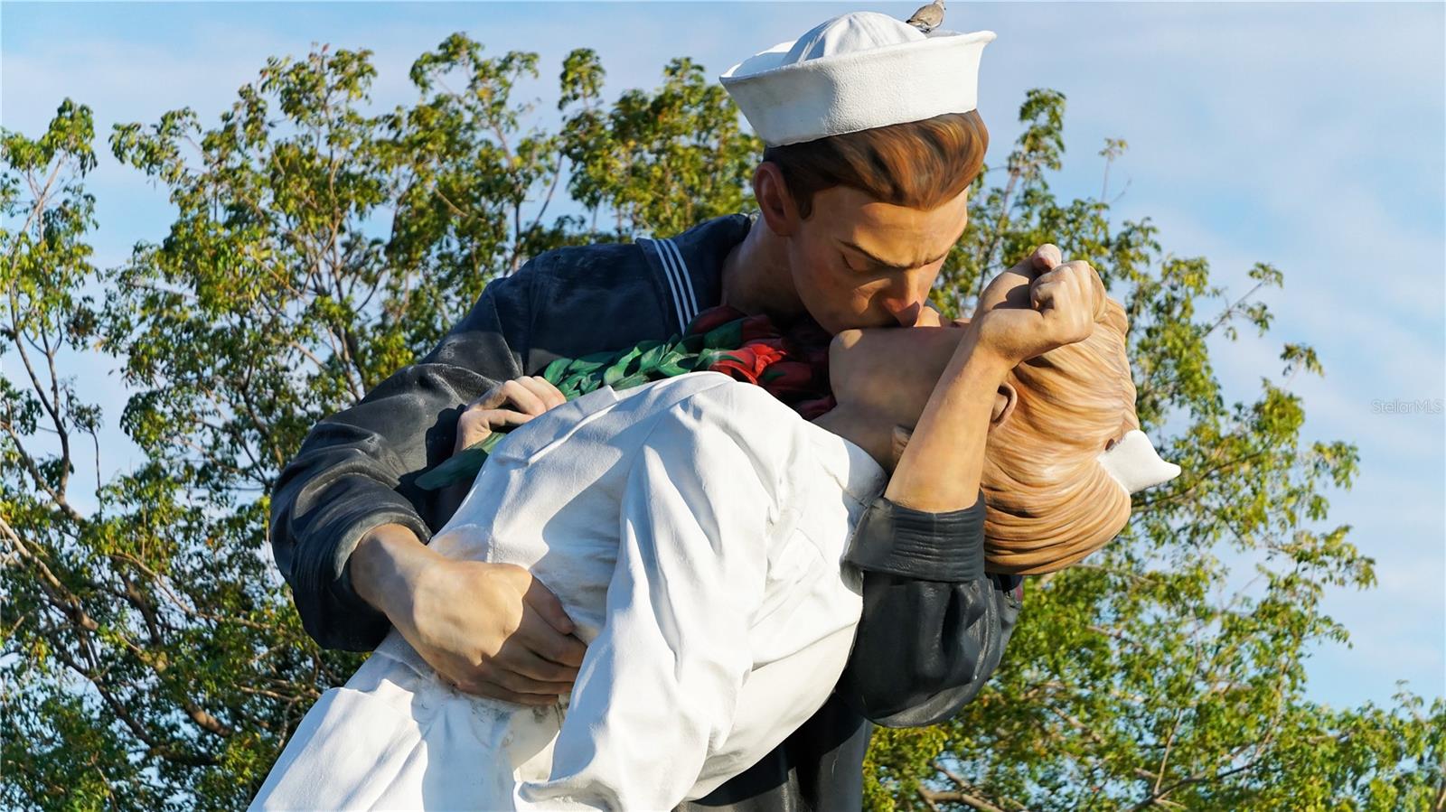 111 GOLDEN GATE PT #201