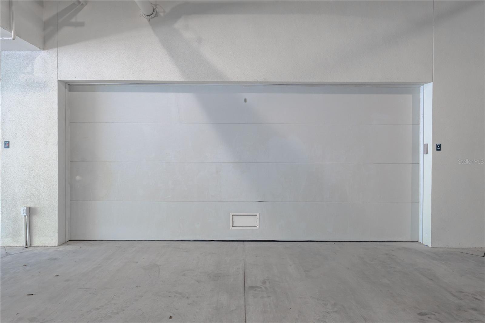 111 GOLDEN GATE PT #201