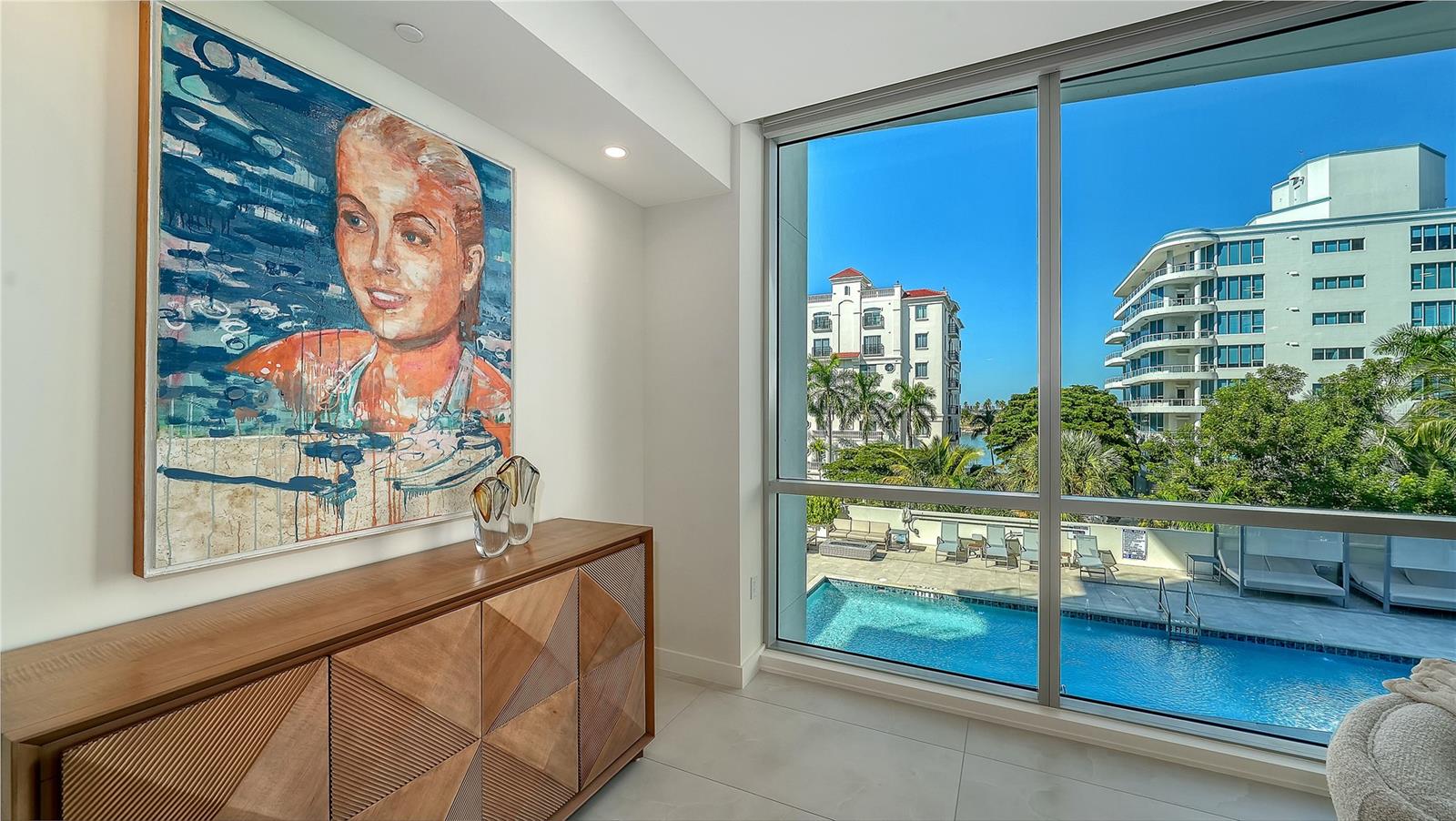 111 GOLDEN GATE PT #201