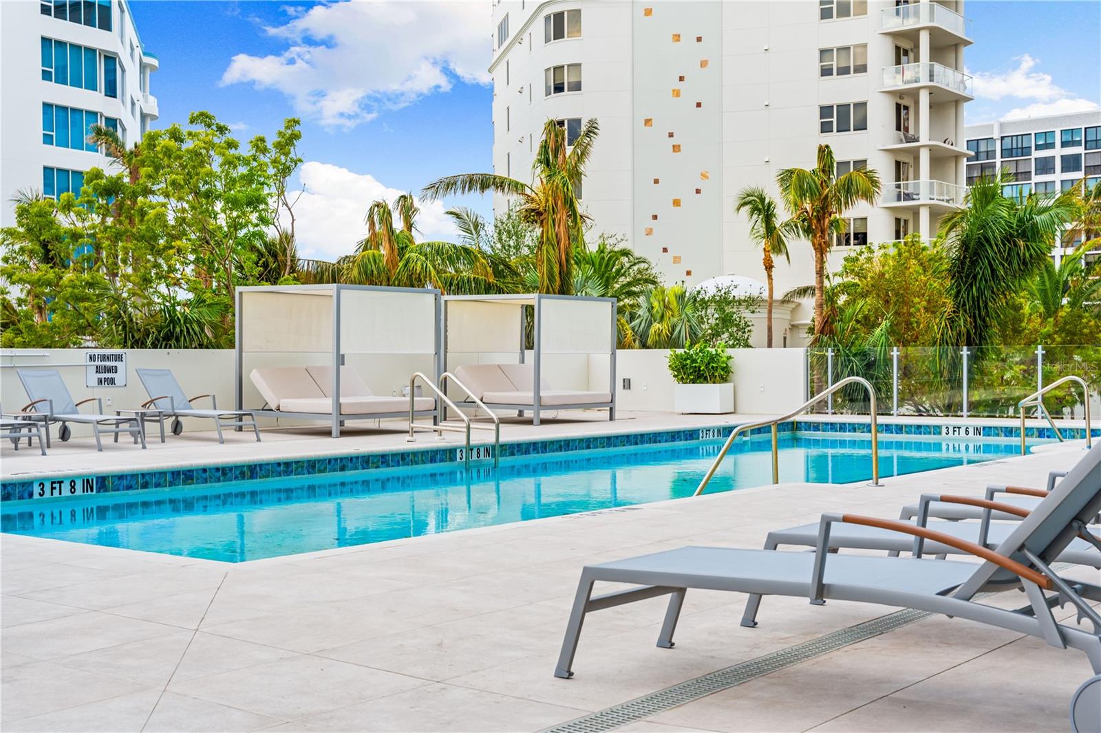 111 GOLDEN GATE PT #401