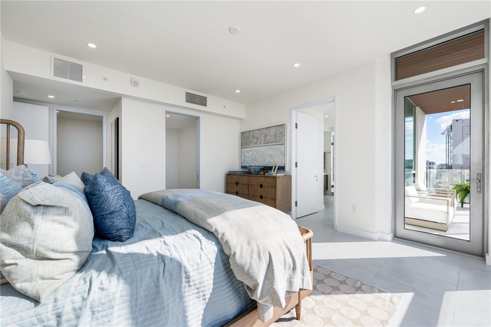 111 GOLDEN GATE PT #401