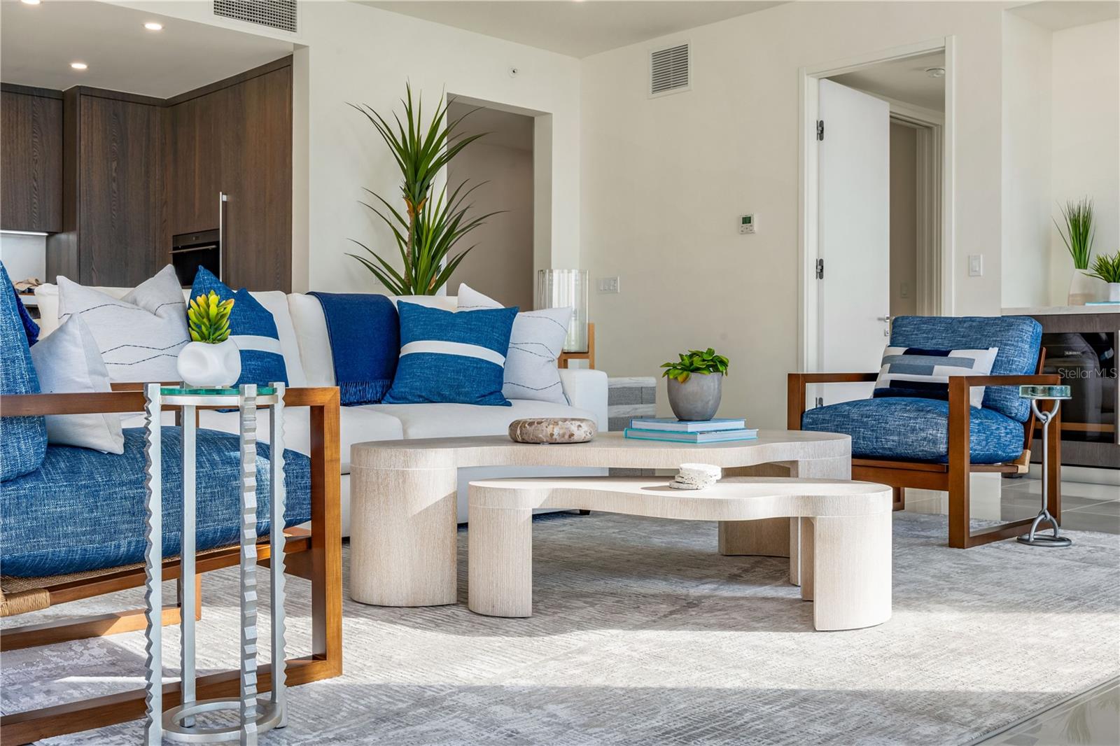 111 GOLDEN GATE PT #401