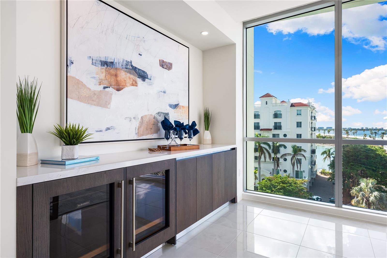 111 GOLDEN GATE PT #401