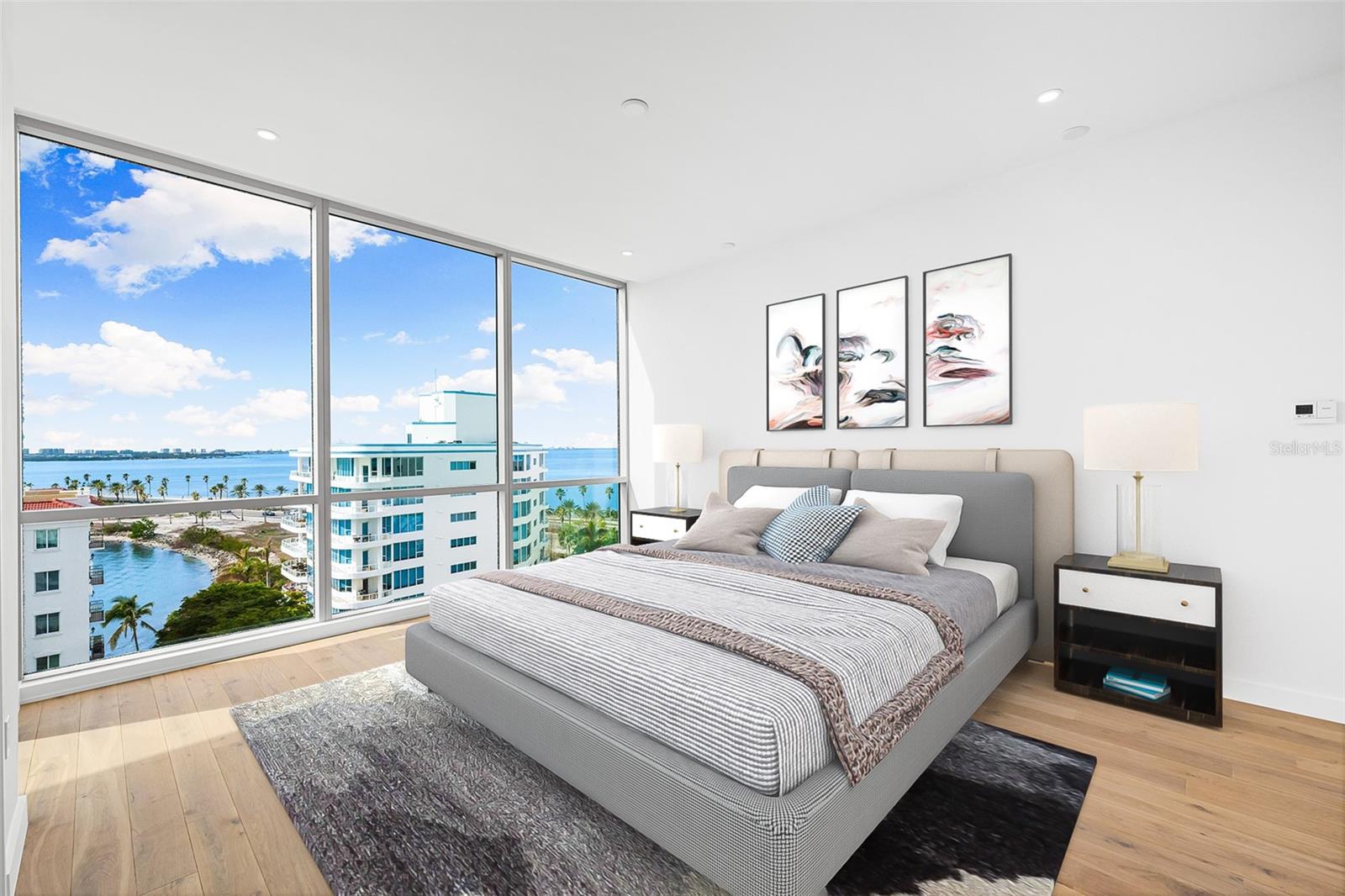 111 GOLDEN GATE PT #701PH