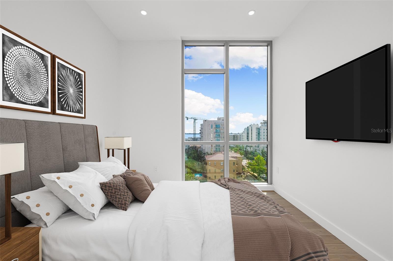 111 GOLDEN GATE PT #701PH