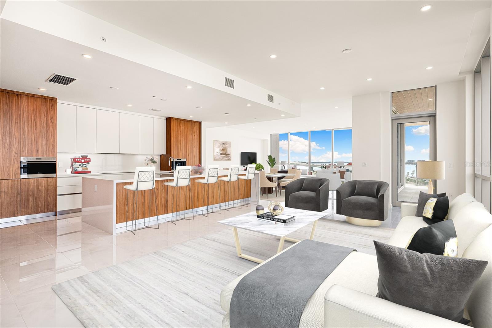 111 GOLDEN GATE PT #701PH
