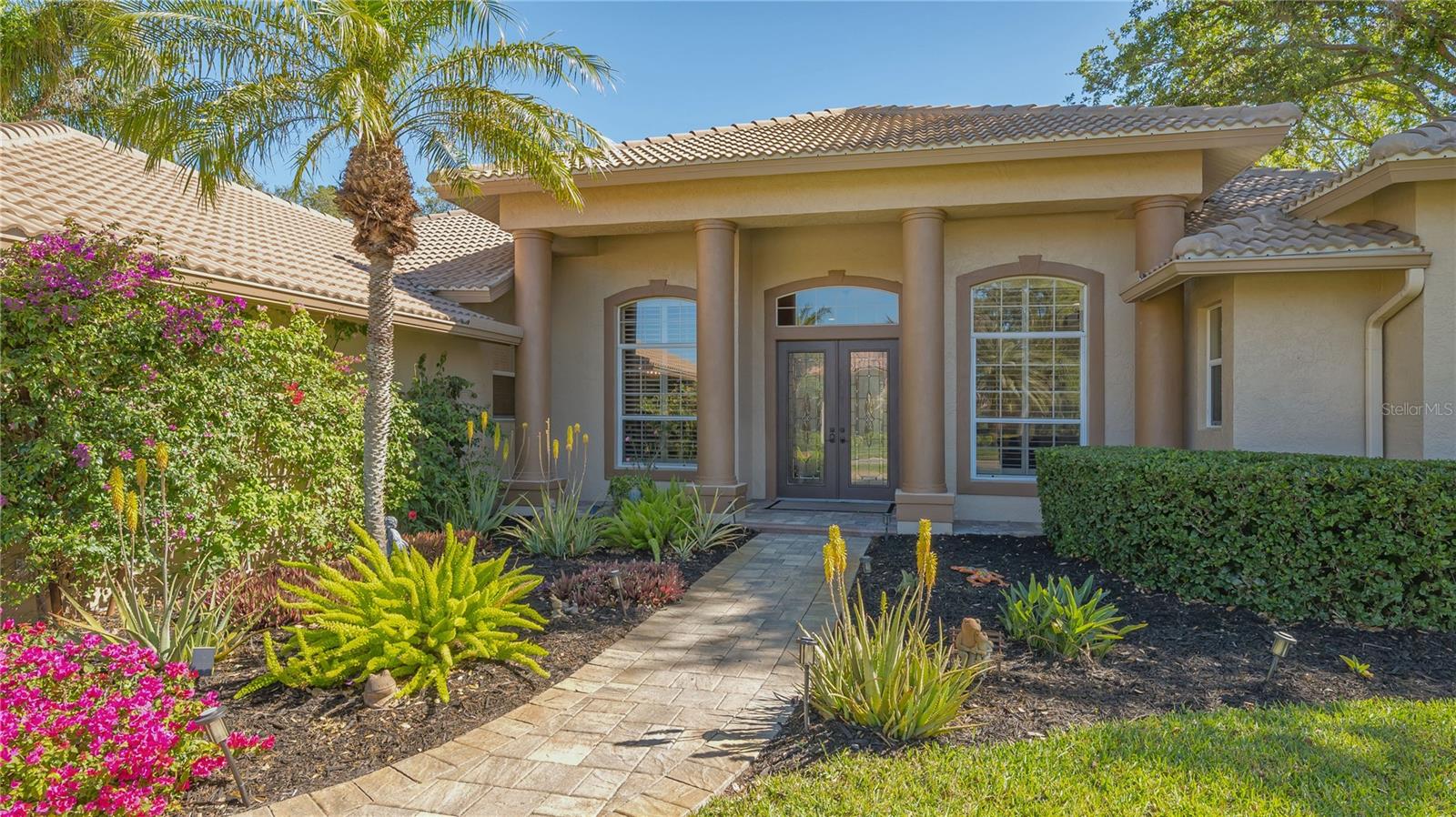 8504 WOODBRIAR DR