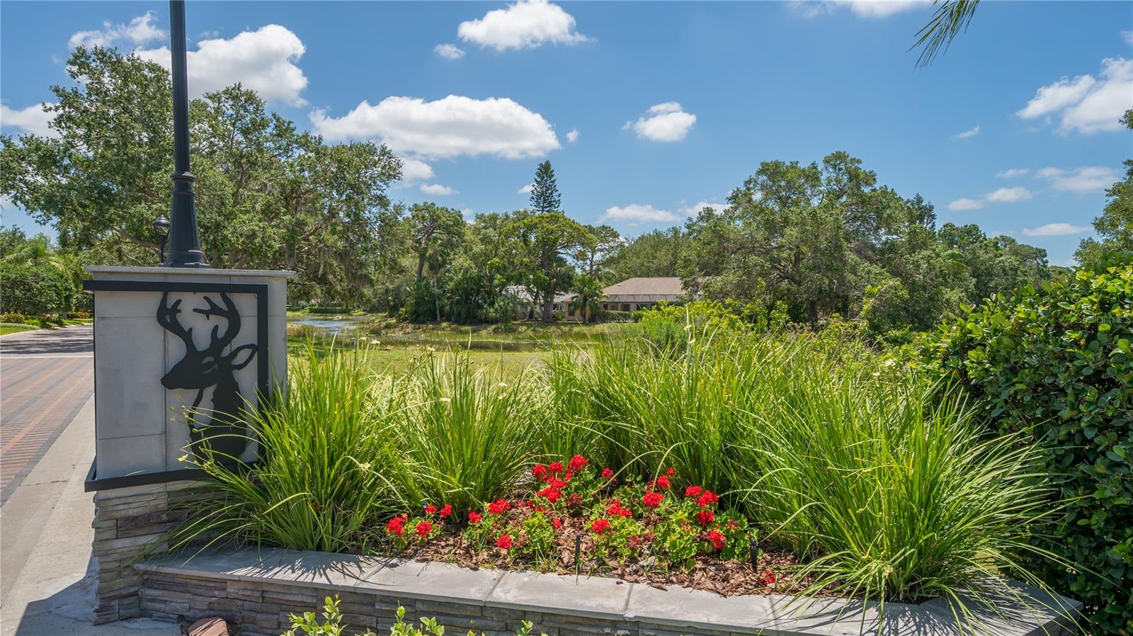 8504 WOODBRIAR DR