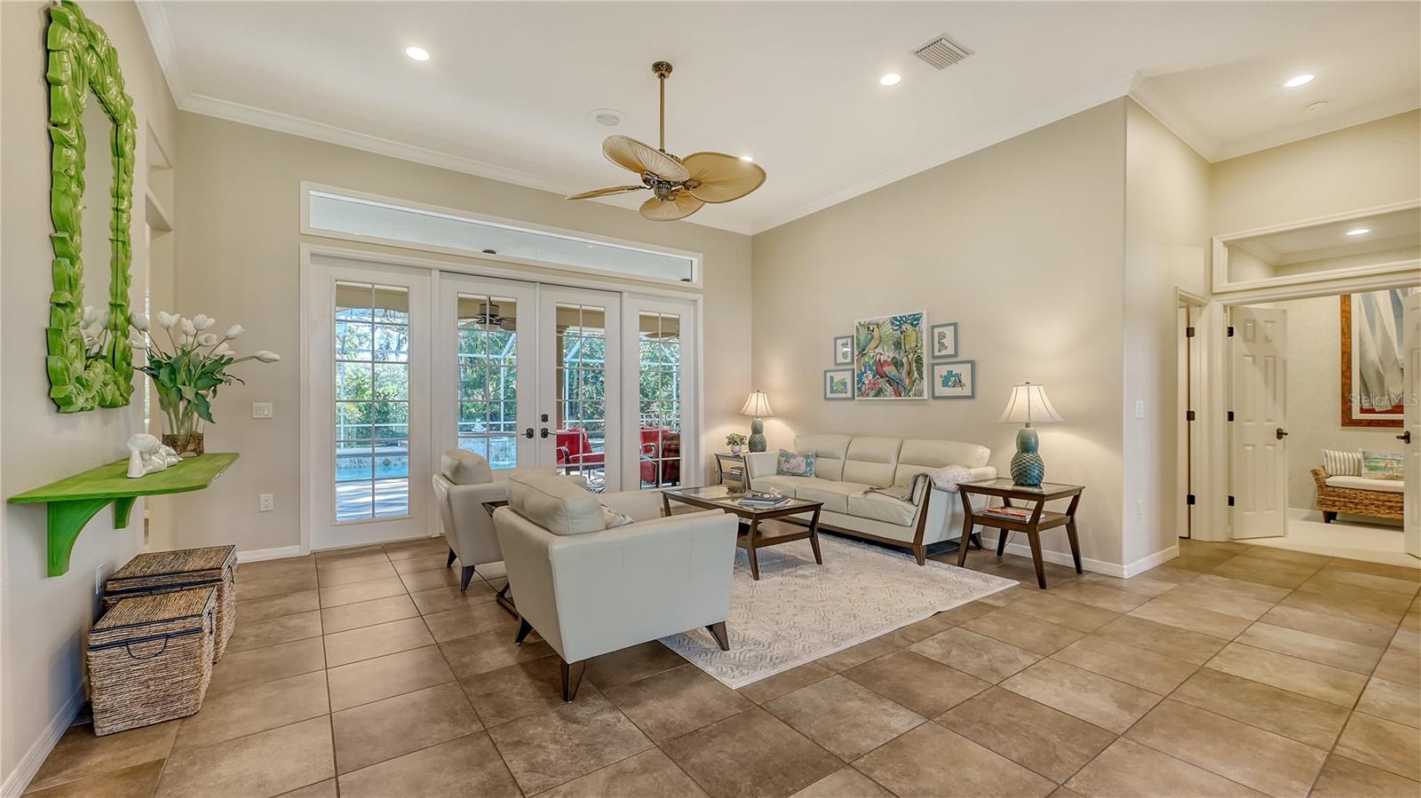 8504 WOODBRIAR DR