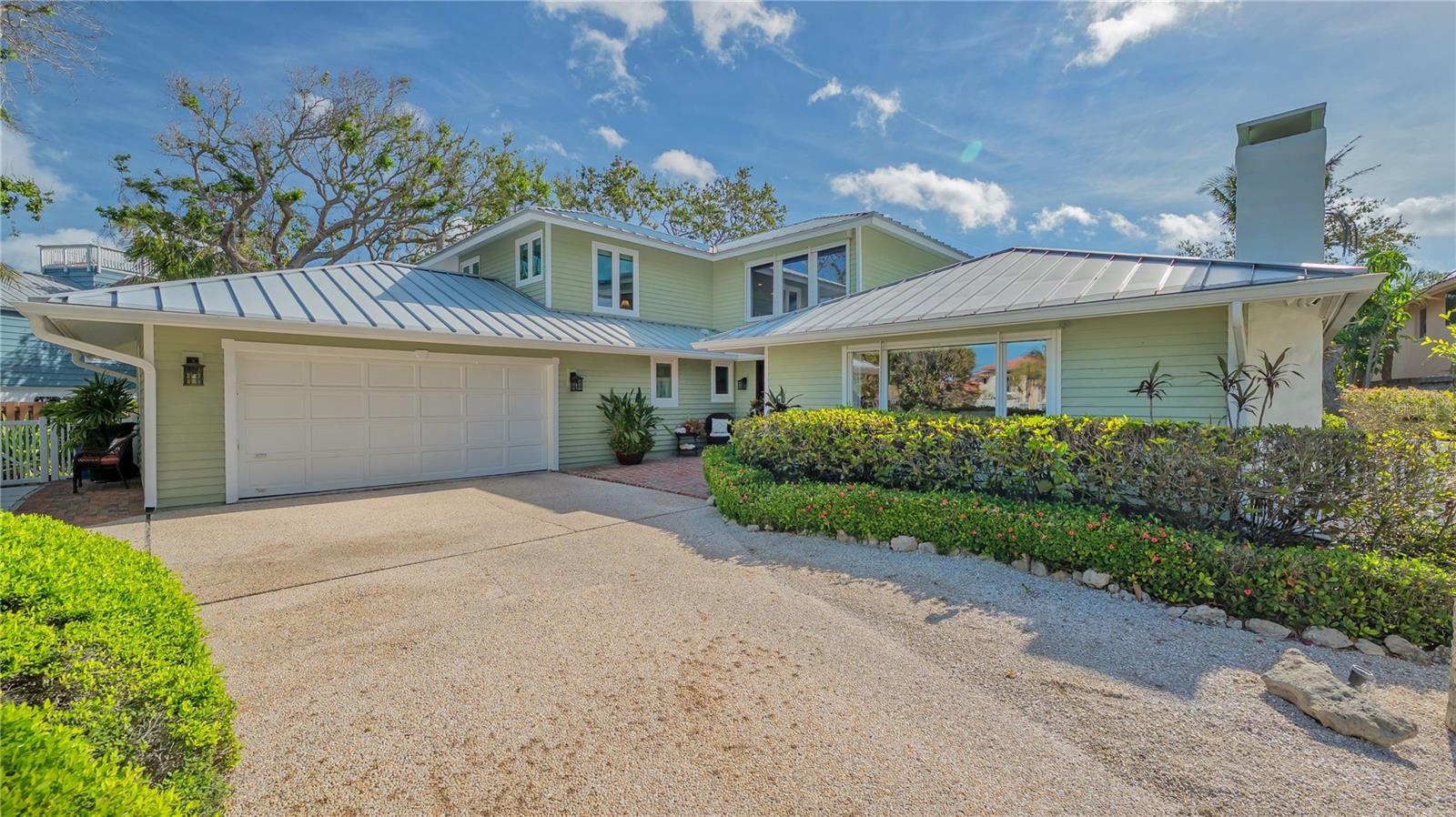 1042 N CASEY KEY RD
