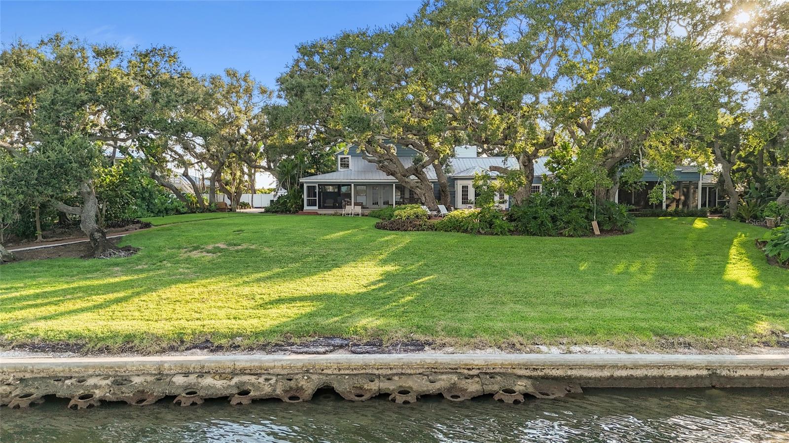 1042 N CASEY KEY RD