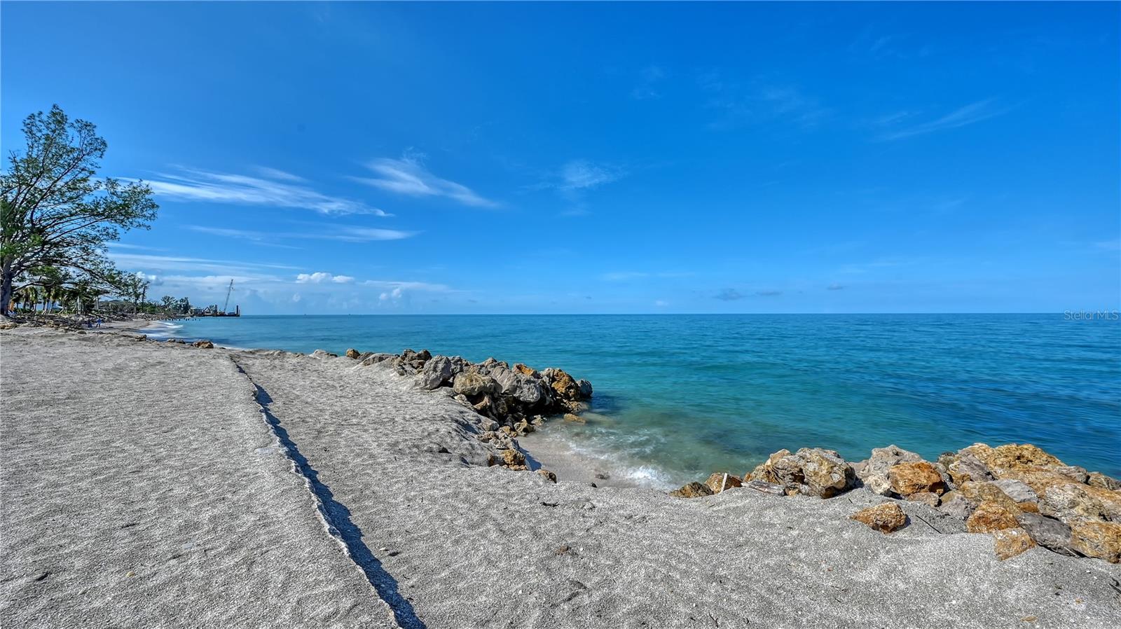 1042 N CASEY KEY RD