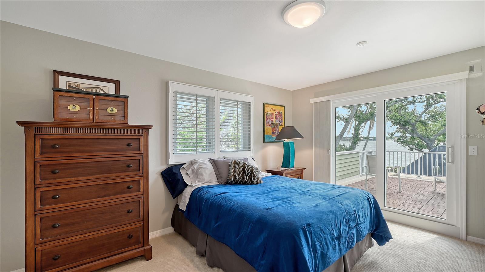 1042 N CASEY KEY RD