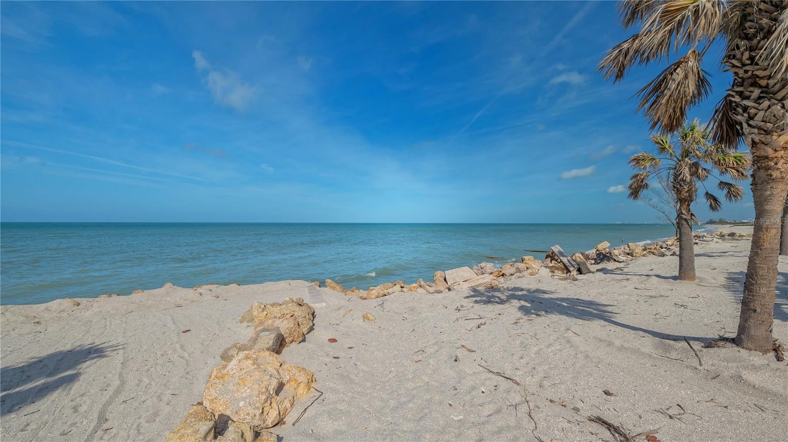 1042 N CASEY KEY RD
