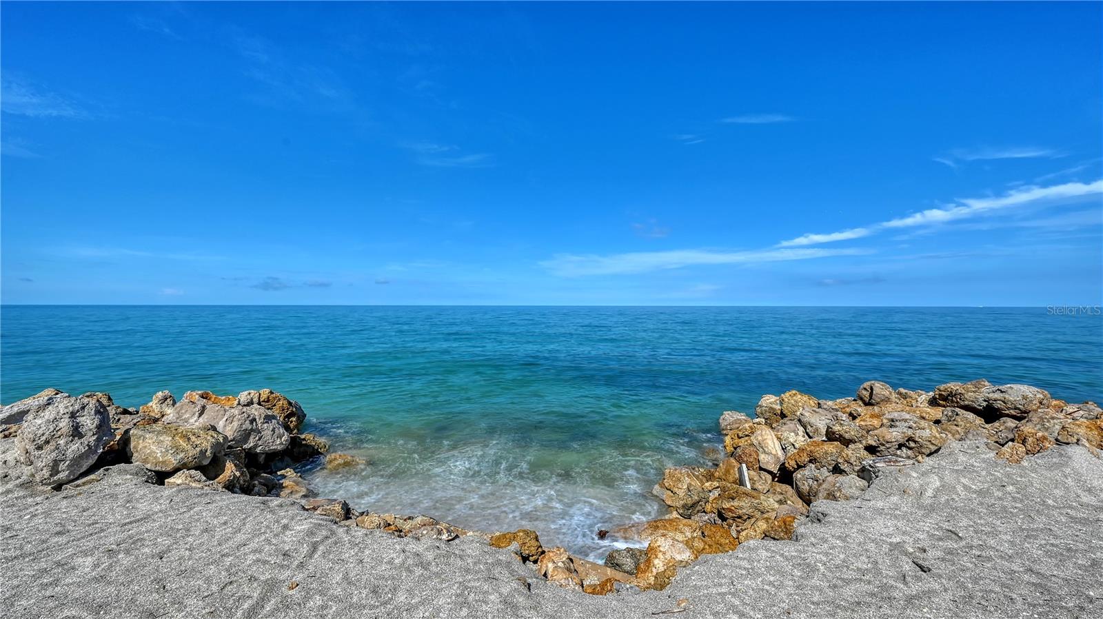 1042 N CASEY KEY RD