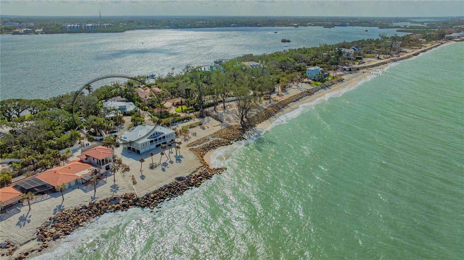 1042 N CASEY KEY RD