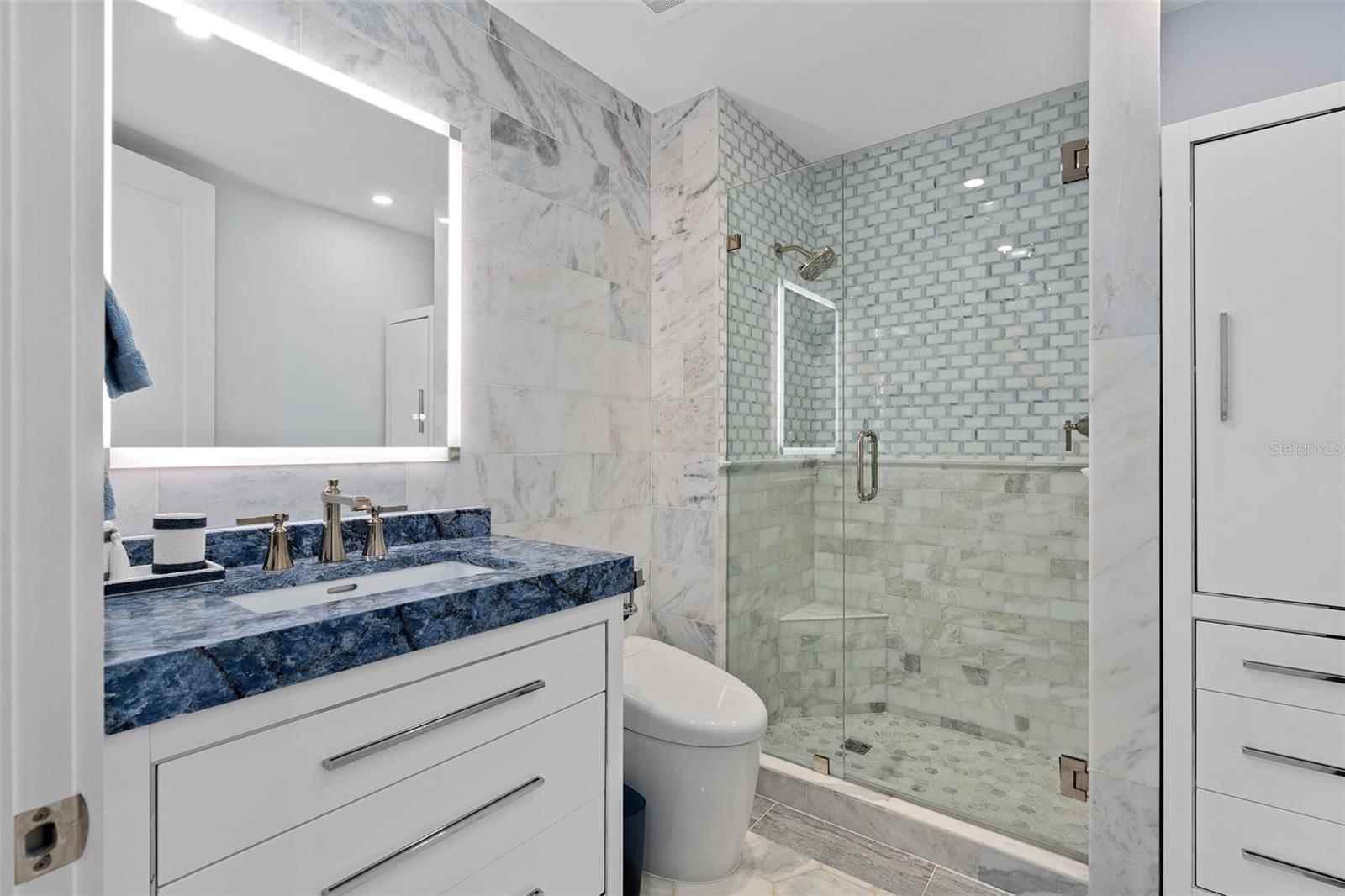 5531 CANNES CIR #201