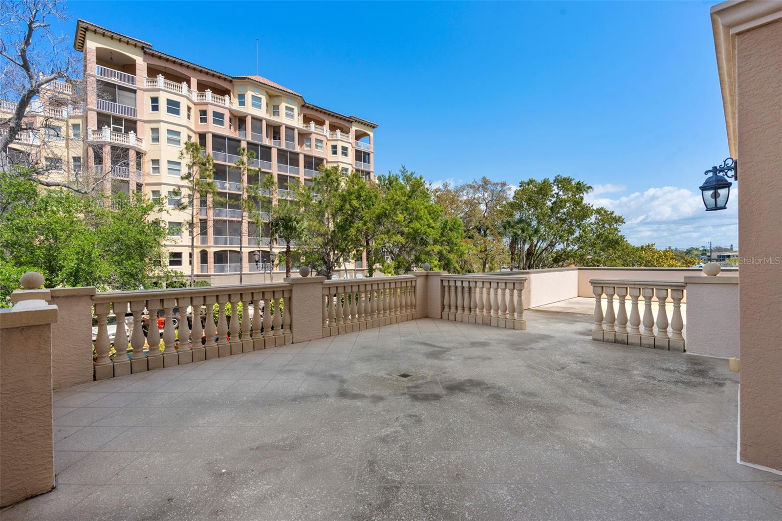 5531 CANNES CIR #201